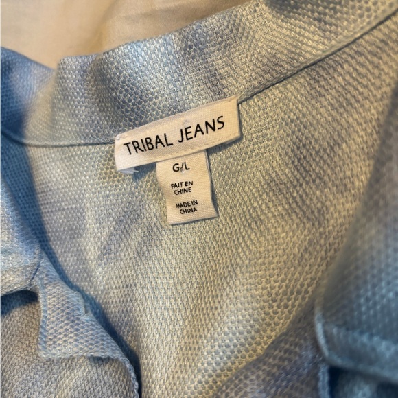 Button up jacket
Women’s size Large. - Picture 7 of 10